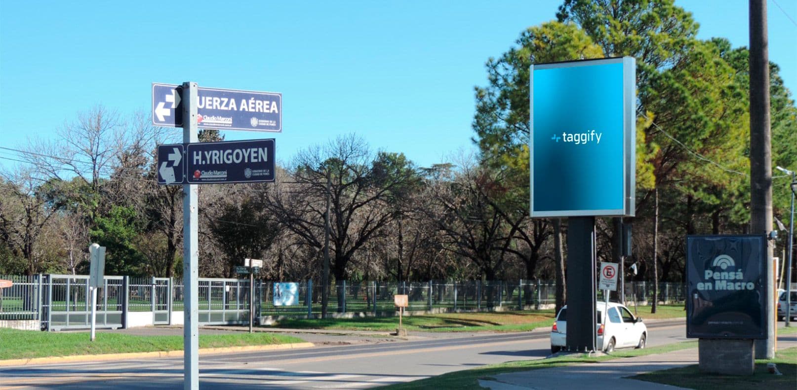 Santa Fe - Funes - Av. Fuerza Aerea e Hipolito Yrigoyen - Este, Santa Fe