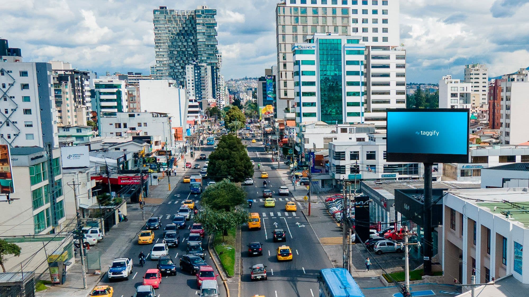 Gaspar de Villaroel - Av Shiris Y Gaspar De Villaroelcc Galeria, Quito