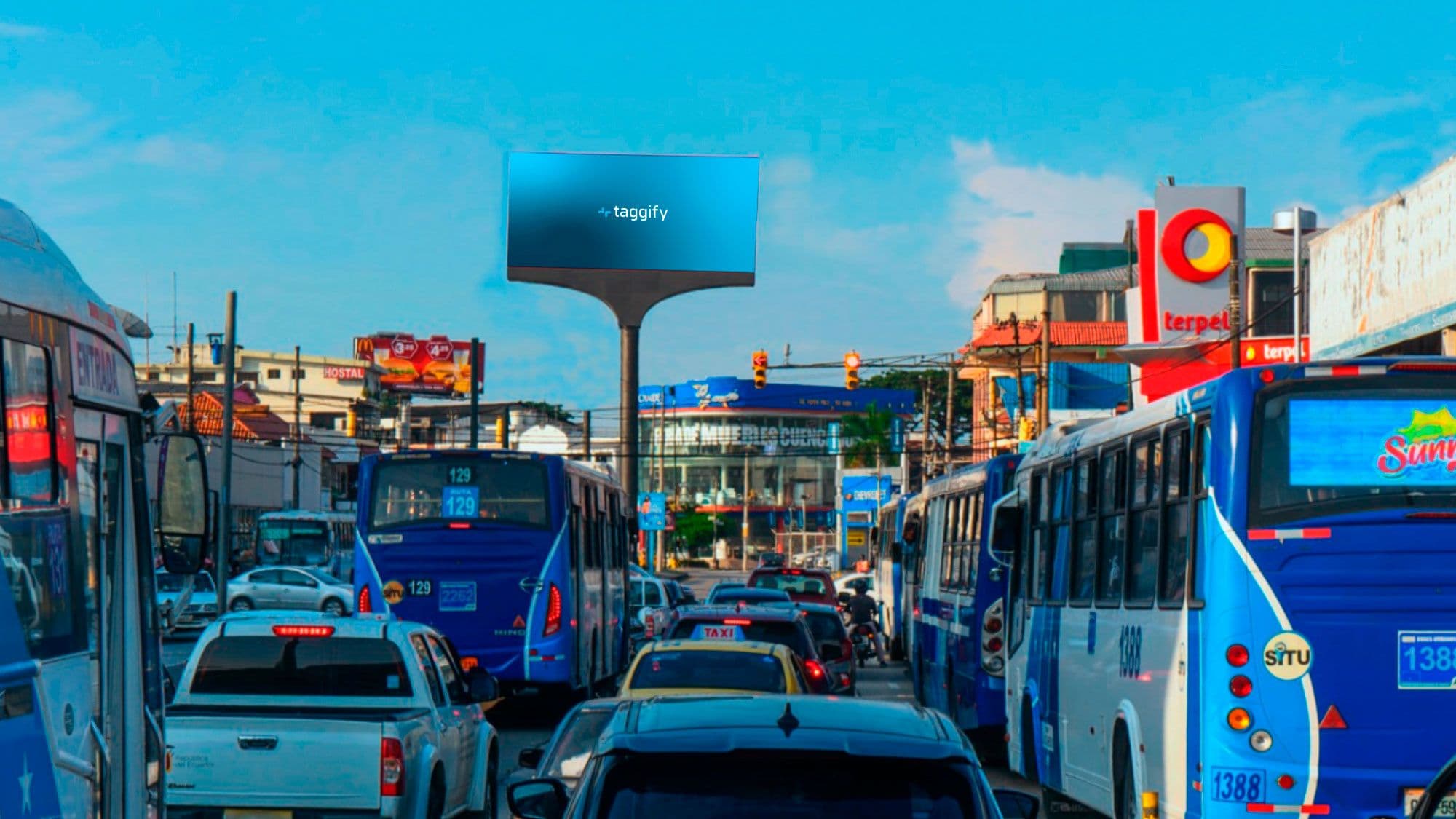 Guayaquil - Garzota - Guillermo Pareja Y Hermano Miguel Parterre Centra, Guayaquil