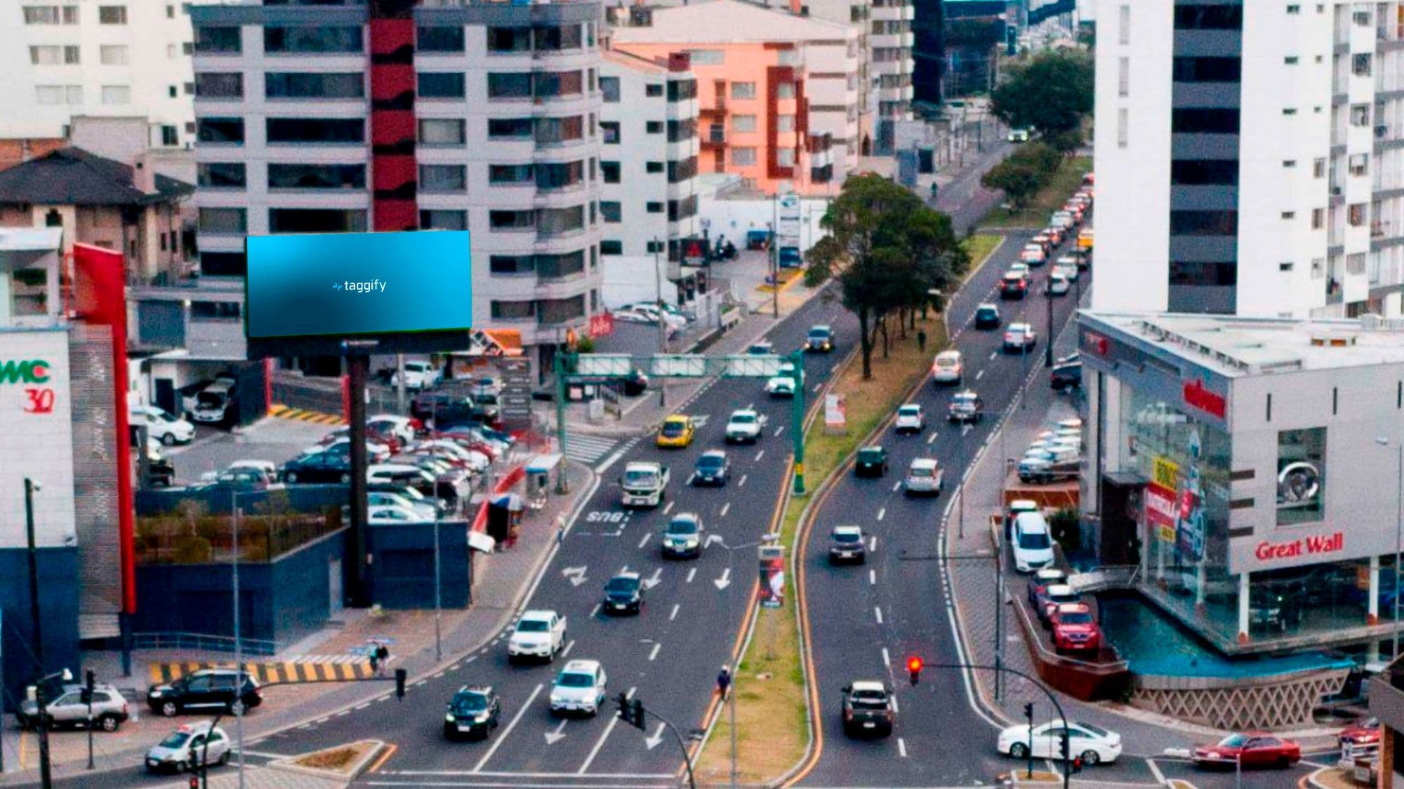 El Batán - Av Eloy Alfaro Y Granados, Quito