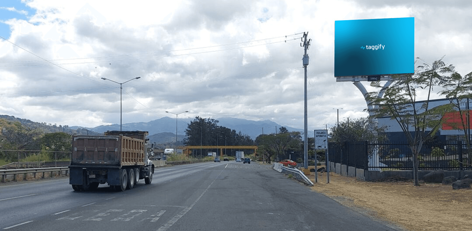 Cartago - Terramall - Pantalla Externa - Sobre Ruta 2, Cartago