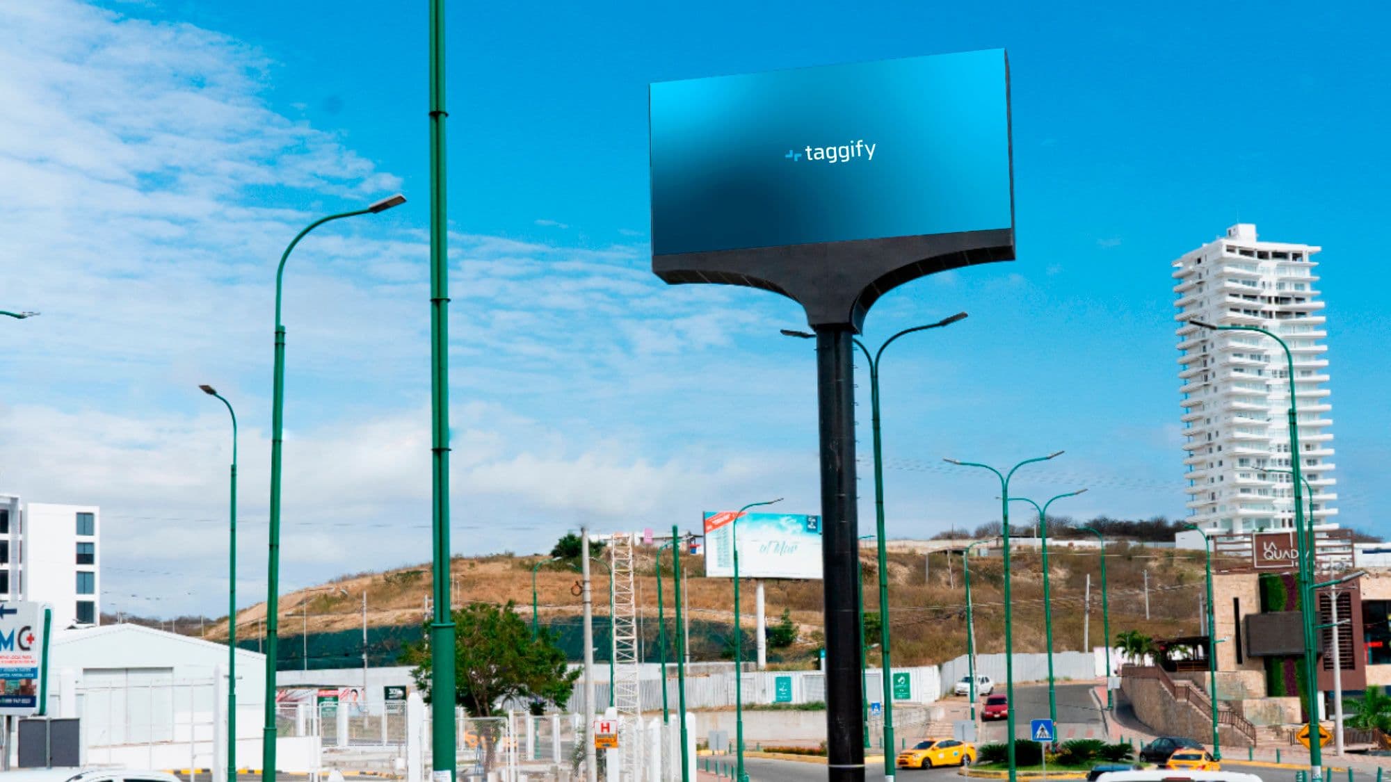 Ciudadela Universitaria - Av Barbasquillo Redondel La Cuadra, Quito