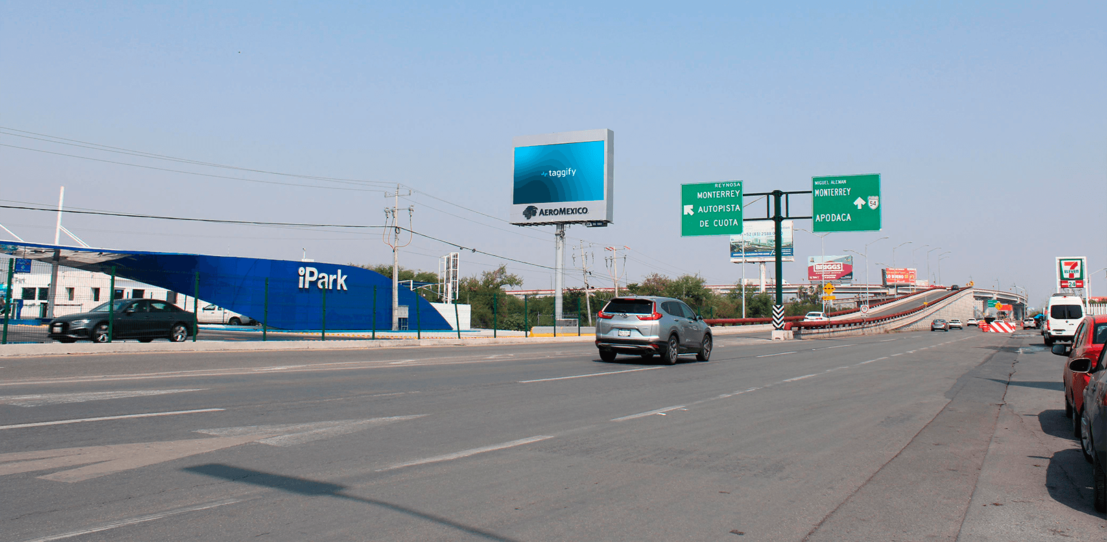 Monterrey - Aeropuerto Monterrey V2, Monterrey