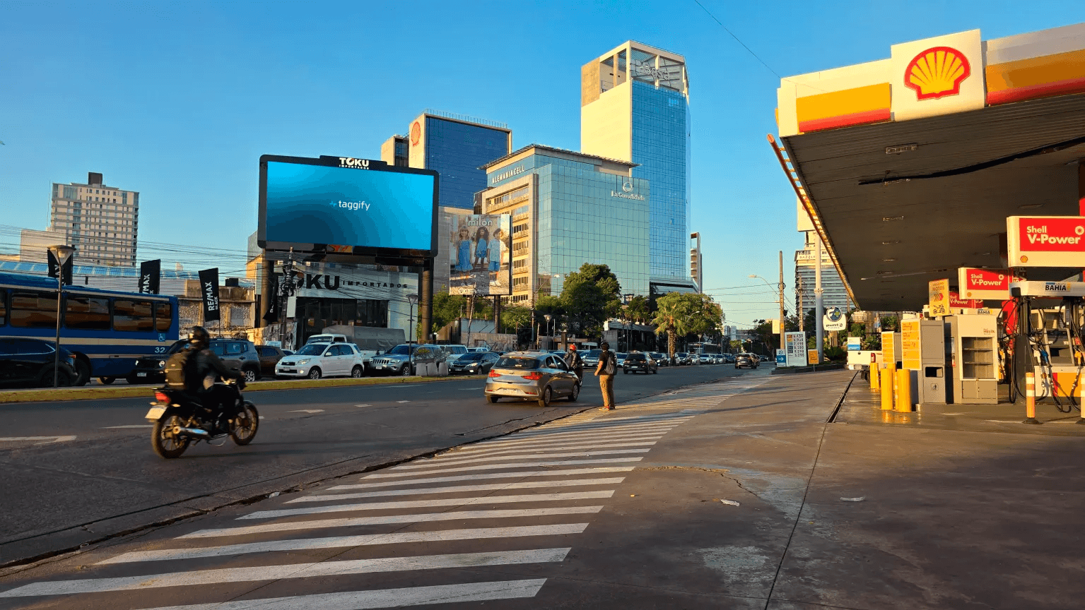 Paraguay DOOH screen 1