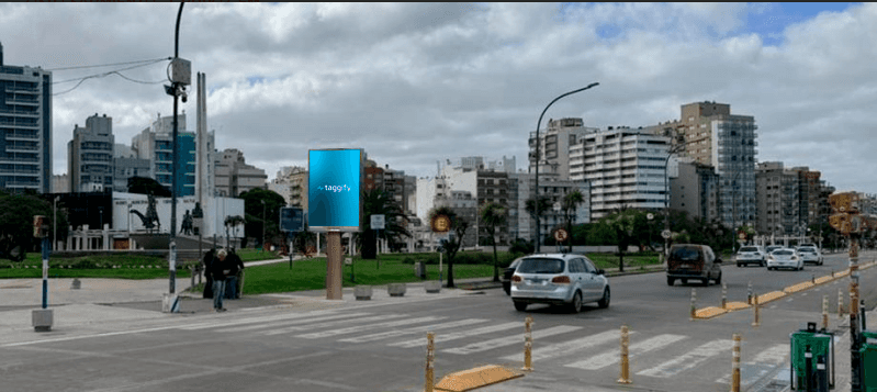 Buenos Aires - Mar del Plata - Av. Peralta Ramos 995 - La Perla · La Perla