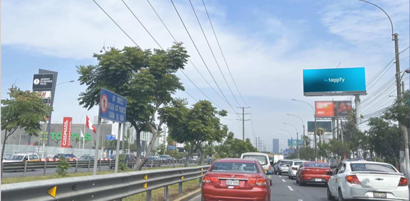 Lima - Av. Javier Prado Frente al Jockey Plaza - Santiago de Surco · Av. Javier Prado Frente al Jockey Plaza