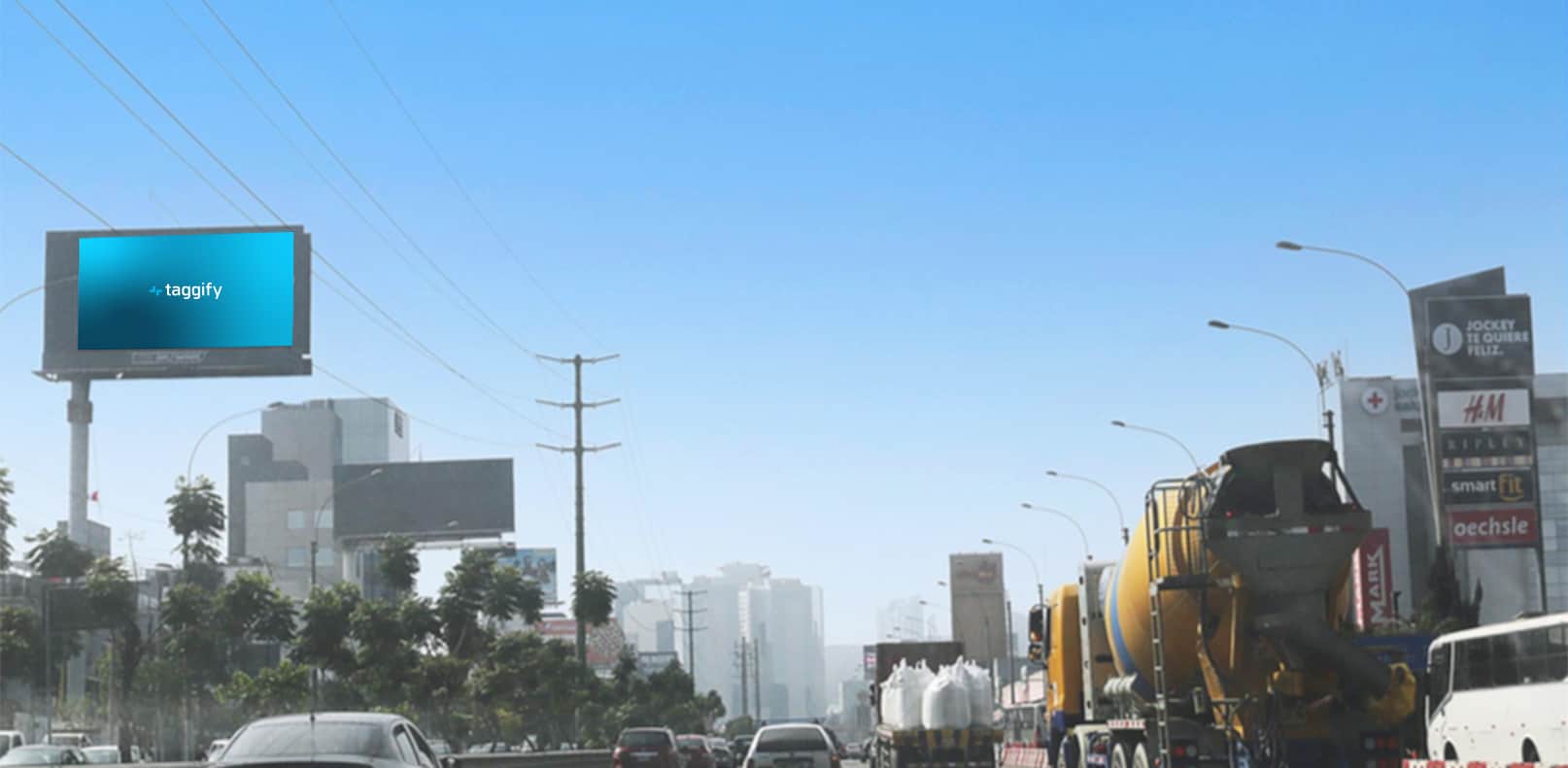 Lima - Av. Javier Prado Frente al Jockey Plaza - Santiago de Surco · Av. Javier Prado Frente al Jockey Plaza