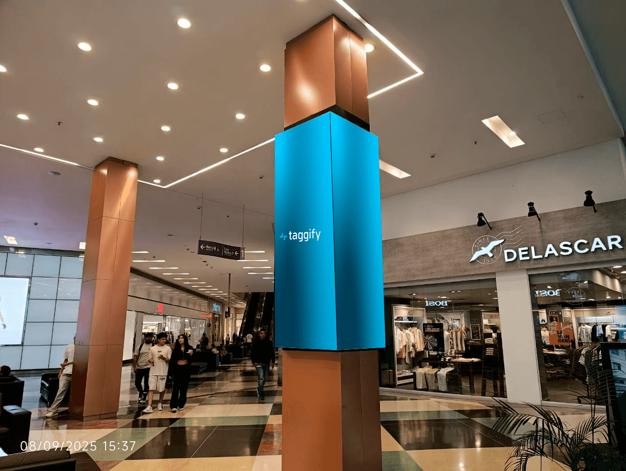 Colombia DOOH screen 1