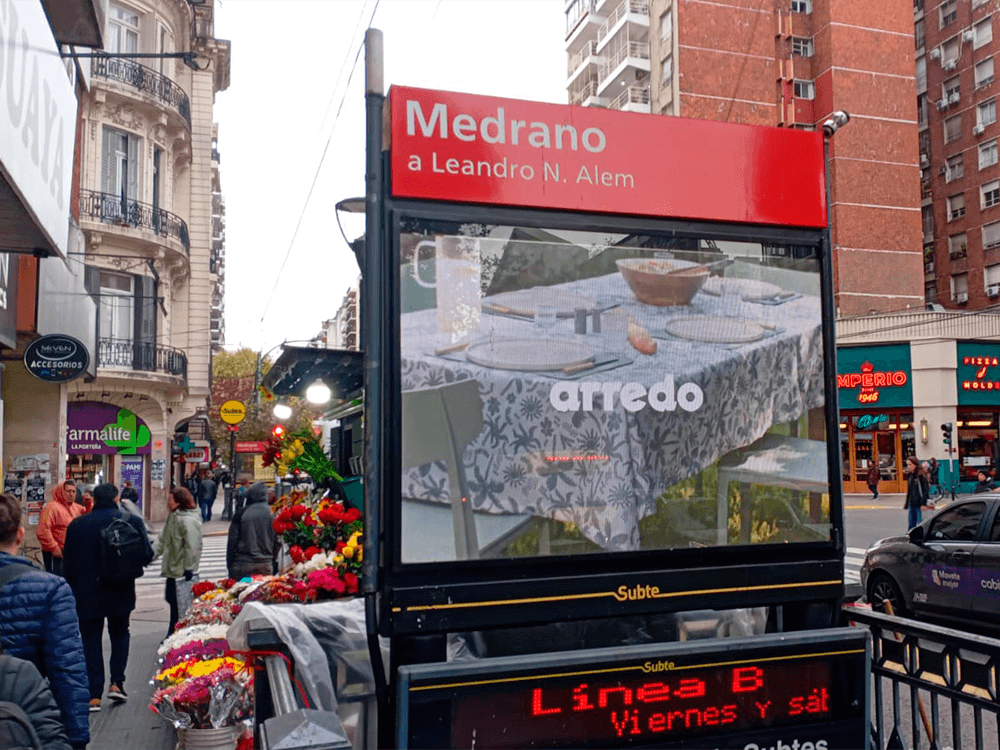 Arredo utilizó el poder de los datos en su campaña pDOOH con Taggify