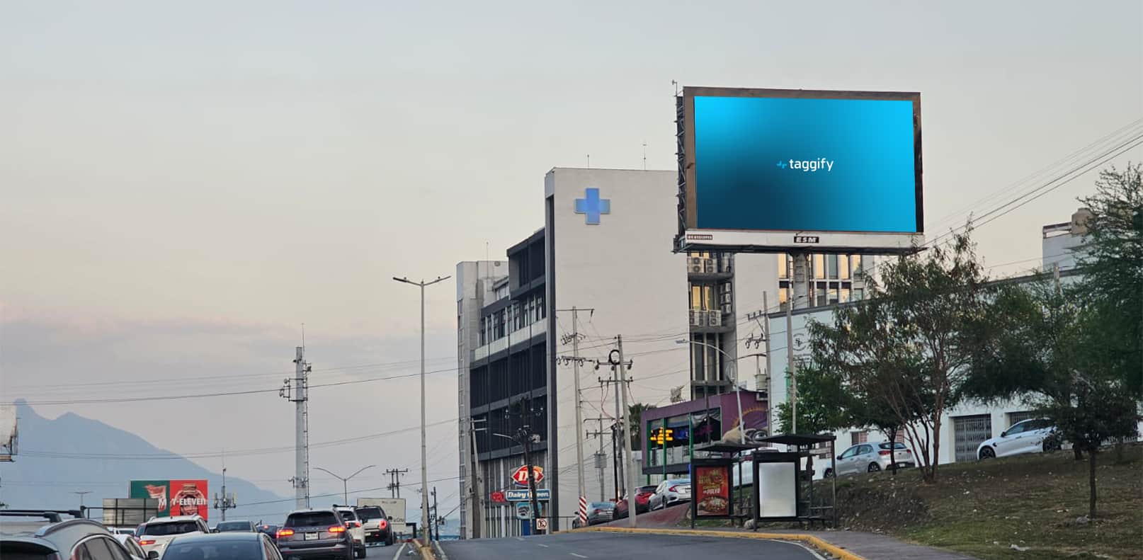 MTY - Av. Paseo de los Leones y Conquistadores 2520 - 01 - Monterrey · Av. Paseo de los Leones y Conquistadores 2520 - 01