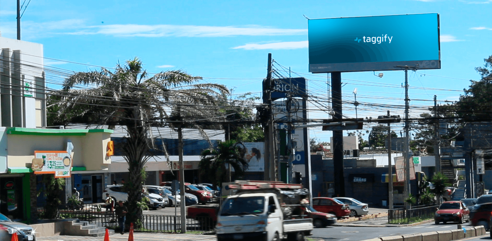 El Salvador DOOH screen 5