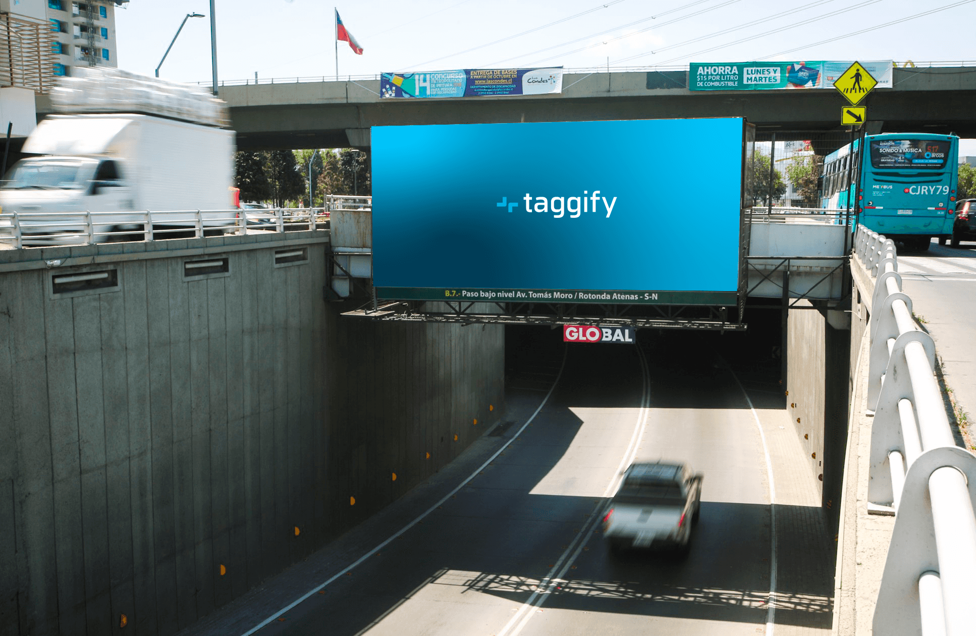 Chile DOOH screen 2