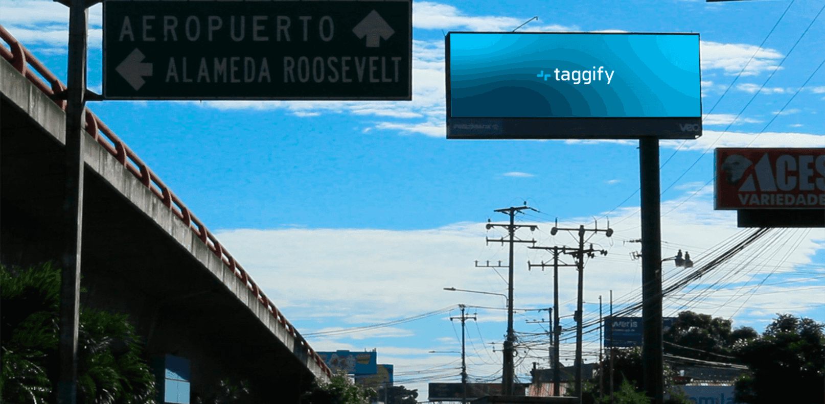 El Salvador DOOH screen 3